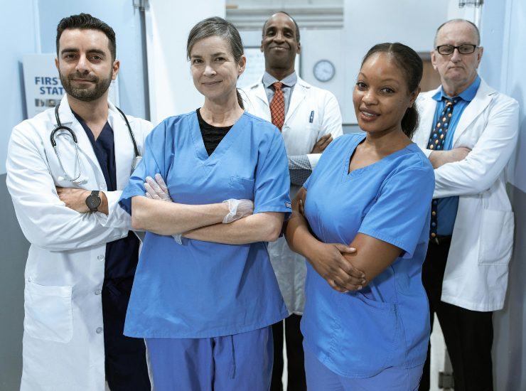 Medici ed Infermieri (Pexels) - salernosera.it