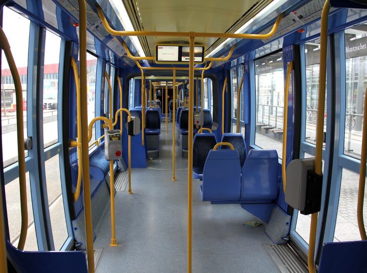 Autobus (Pixabay) - salernosera.it (7)