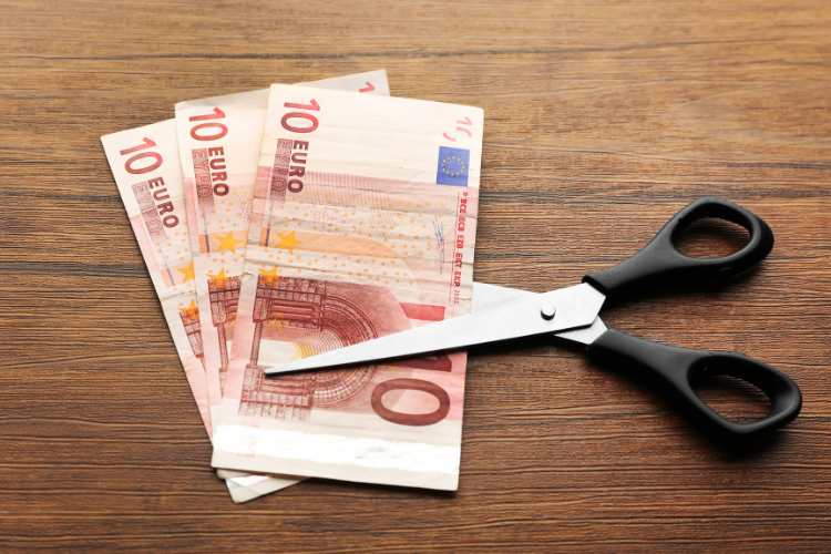 Taglio delle pensioni - fonte_Canva - salernosera.it