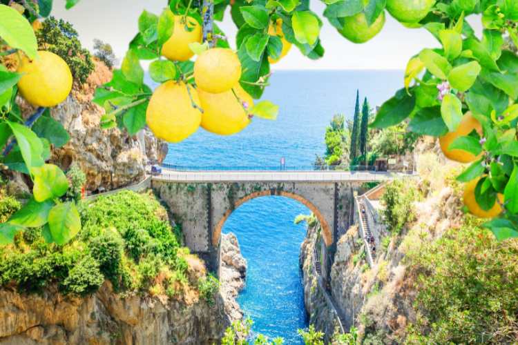 Amalfi - fonte_Canva - salernosera.it
