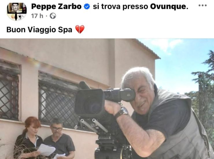 Gianni Leacche durante le riprese - foto Facebook @Peppe Zarbo - SalernoSera.it