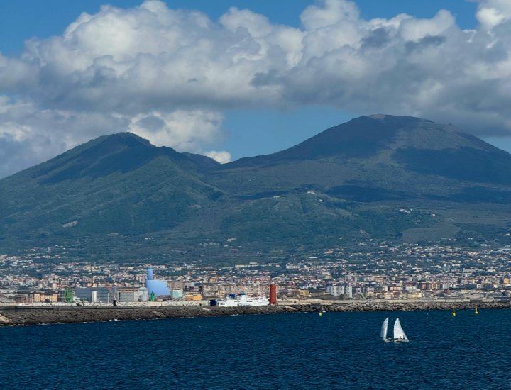 Napoli (Pixabay) - salernosera.it 