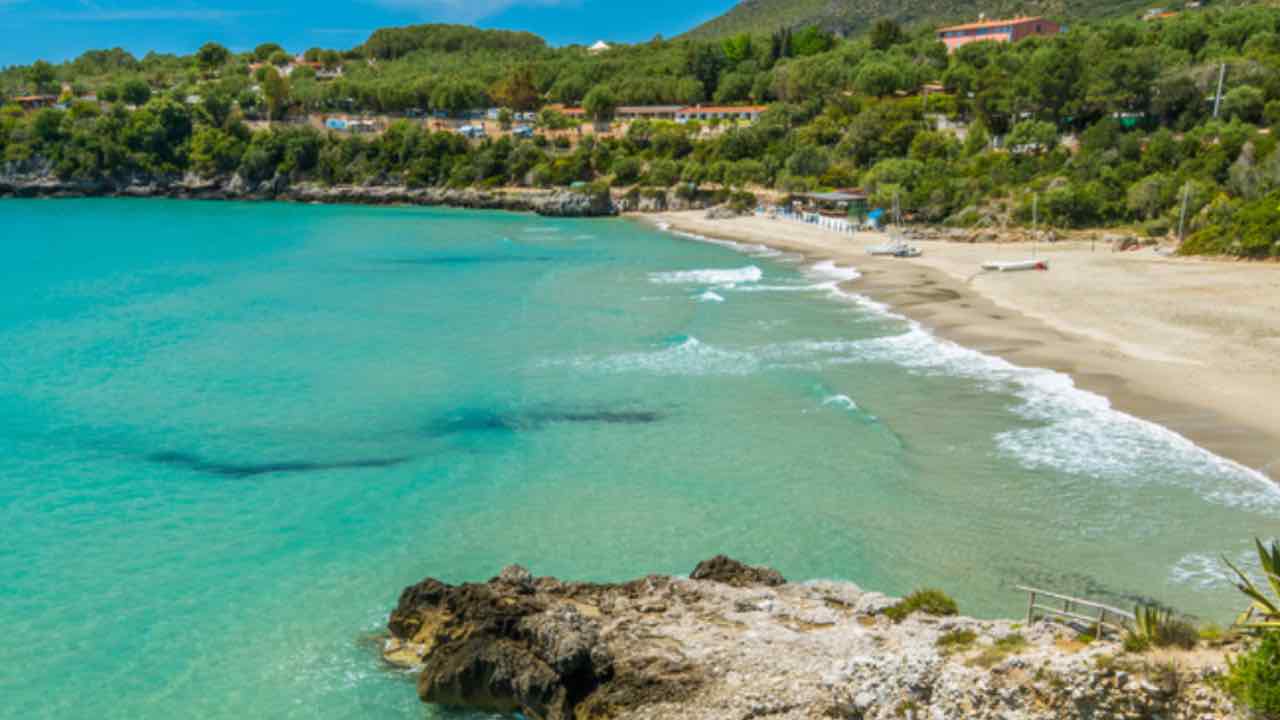 Sembra Aruba - fonte_Facebook - salernosera.it