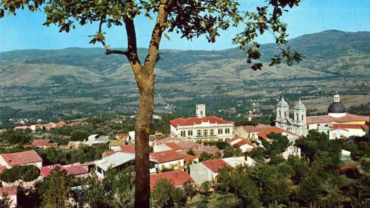 Borgo campano - fonte_Facebook - salernosera.it