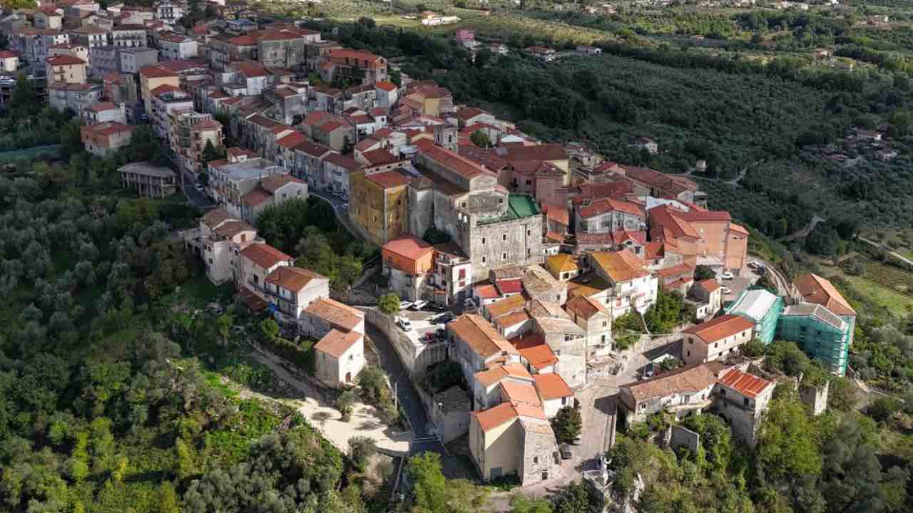 Borgo dei Miracoli - fonte_Facebook - salernosera.it