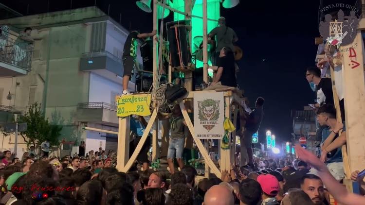 Brusciano i Gigli - fonte_YouTube - salernosera.it