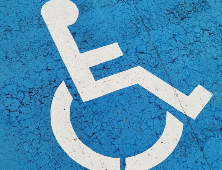 Segnale disabili (Pexels) - salernosera.it