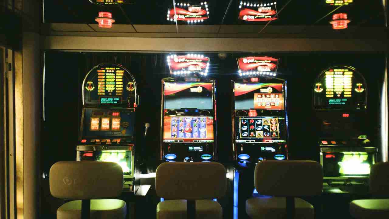 Slot machine 