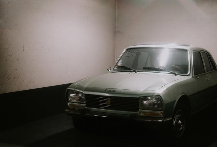 Auto-in-garage-Foto-di-Mathias-Reding-da-Pexels-SalernoSera