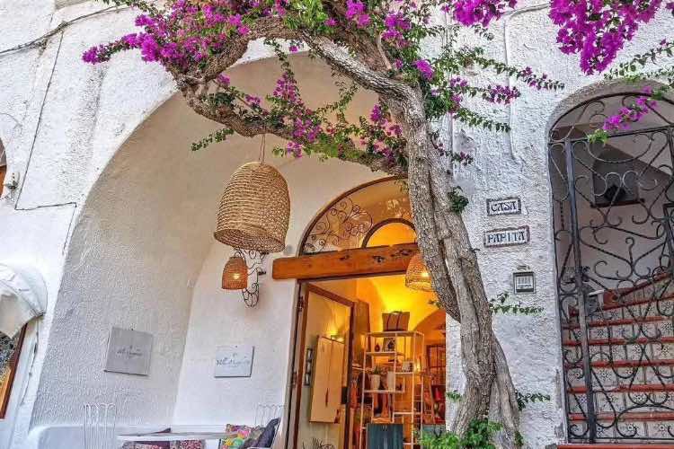 Ischia - fonte_Facebook - salernosera.it