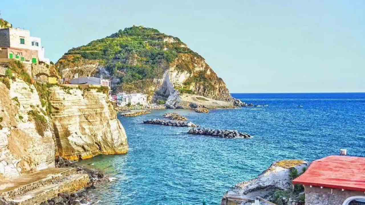 L'Isola più bella - fonte_Facebook - salernosera.it