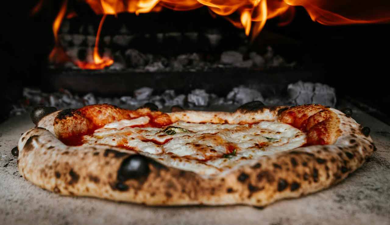 Pizza-Foto-di-Rene-Strgar-da-Pexels-SalernoSera.it