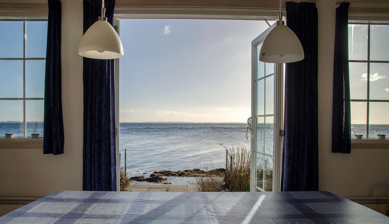 Casa vacanze al mare (Pixabay) - salernosera.it