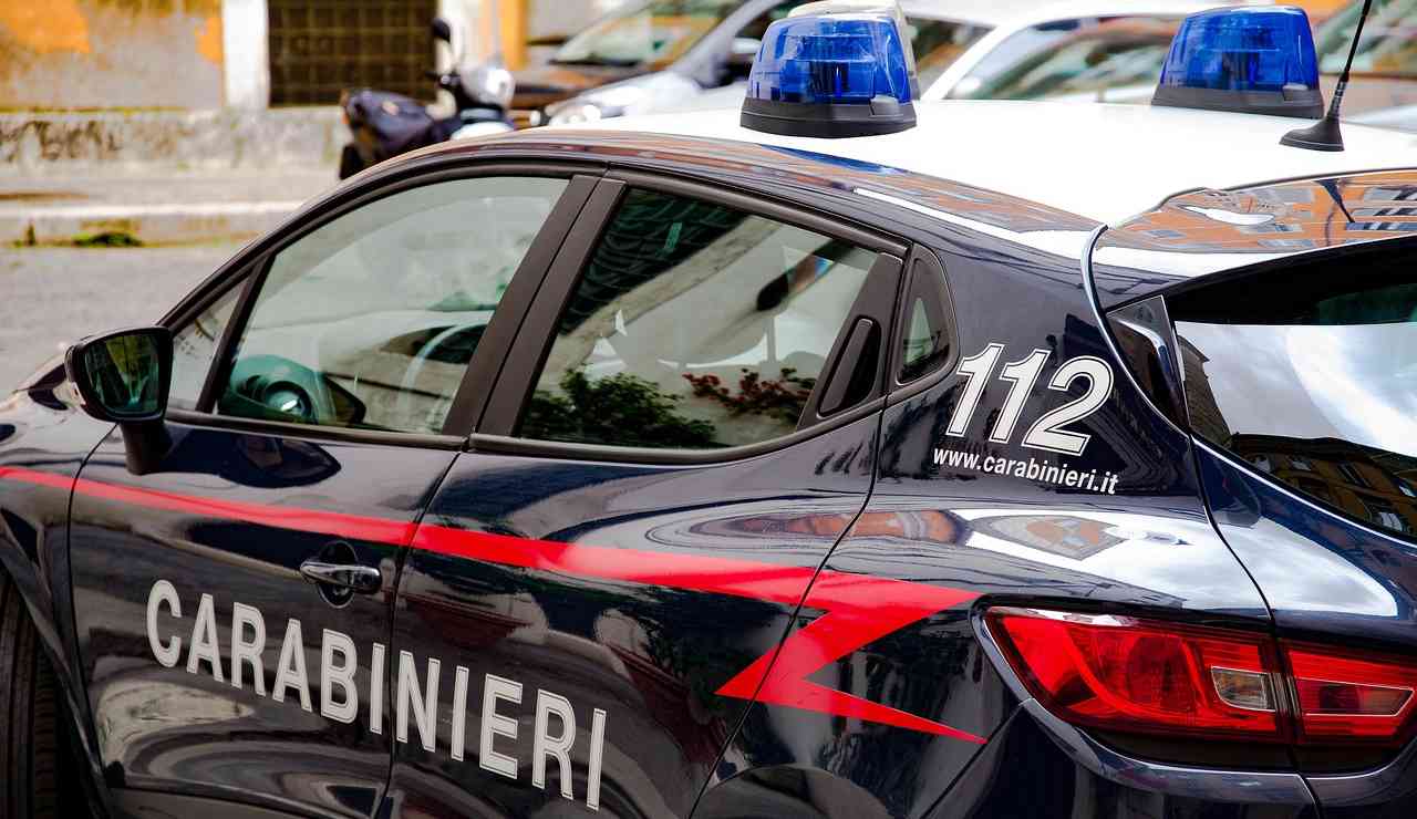 Auto Carabinieri (Pixabay) - salernosera.it