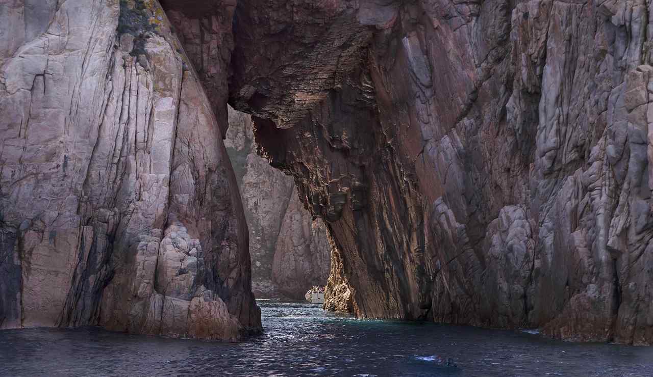 Grotta (Pixabay) - salernosera.it