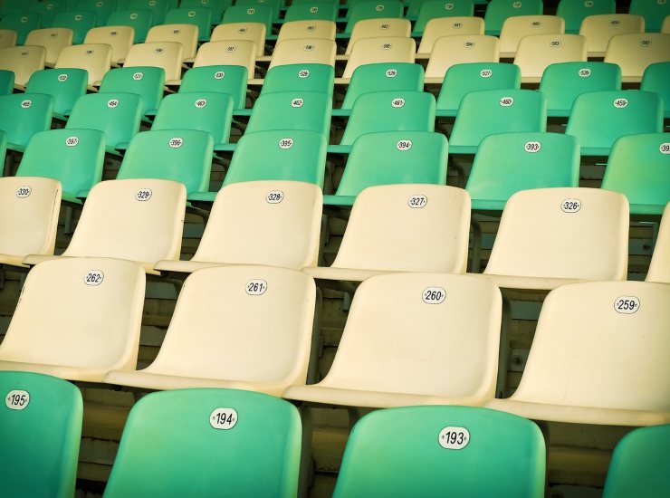 Posti a sedere stadio (Pixabay) - salernosera.it
