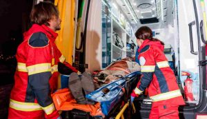 Soccorso ambulanza (Depositphotos) - salernosera.it