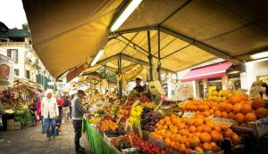 Mercato all'aperto (Pixabay) - salernosera.it