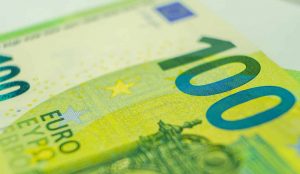 100 euro