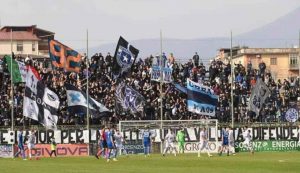 Tifosi Paganese (Fonte area_ultras Instagram) - salernosera.it