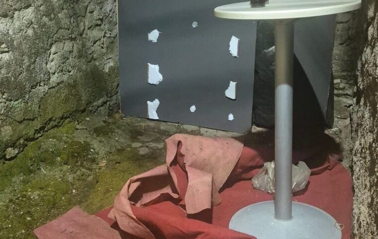 Vandalismo al Mojoca Festival: danneggiati gli allestimenti scenografici della ventesima edizione