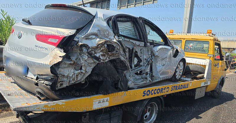 Doppio incidente in A2 del Mediterraneo: tre feriti, tra cui una bambina