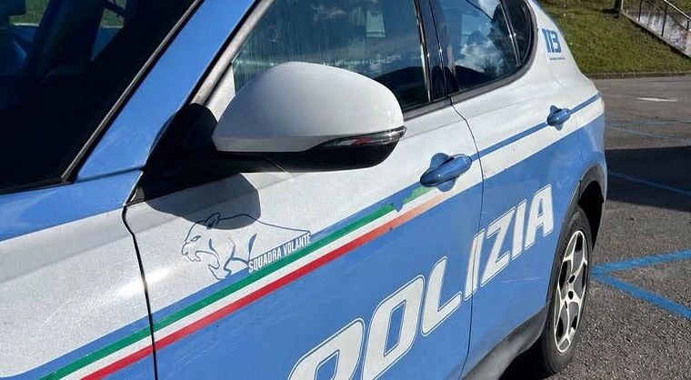 Proiettili in strada a Salerno, 20enne ferito in zona Pastena