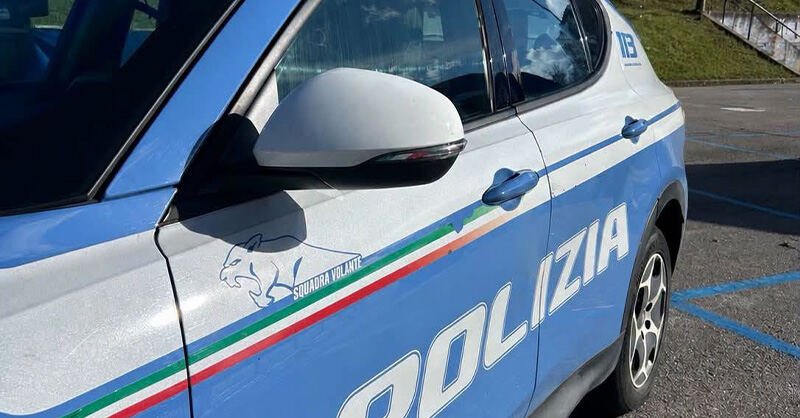 Proiettili in strada a Salerno, 20enne ferito in zona Pastena