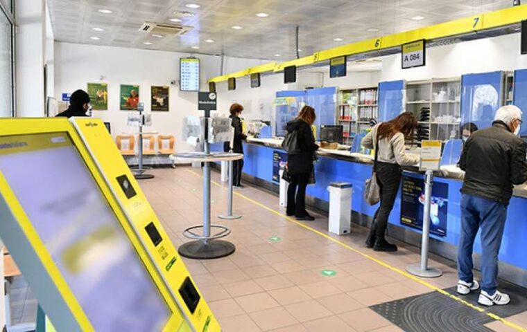 Poste Italiane organizza 194 uffici aperti ad agosto a Salerno per garantire servizio turistico
