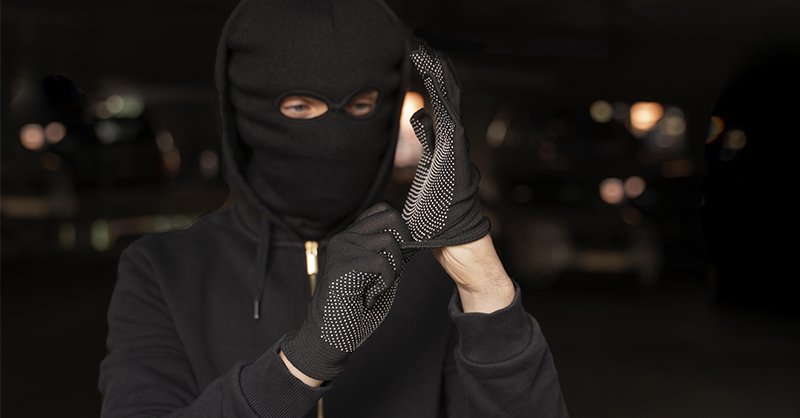 Paura ad Altavilla Silentina: proprietario aggredito durante un furto, indagini in corso