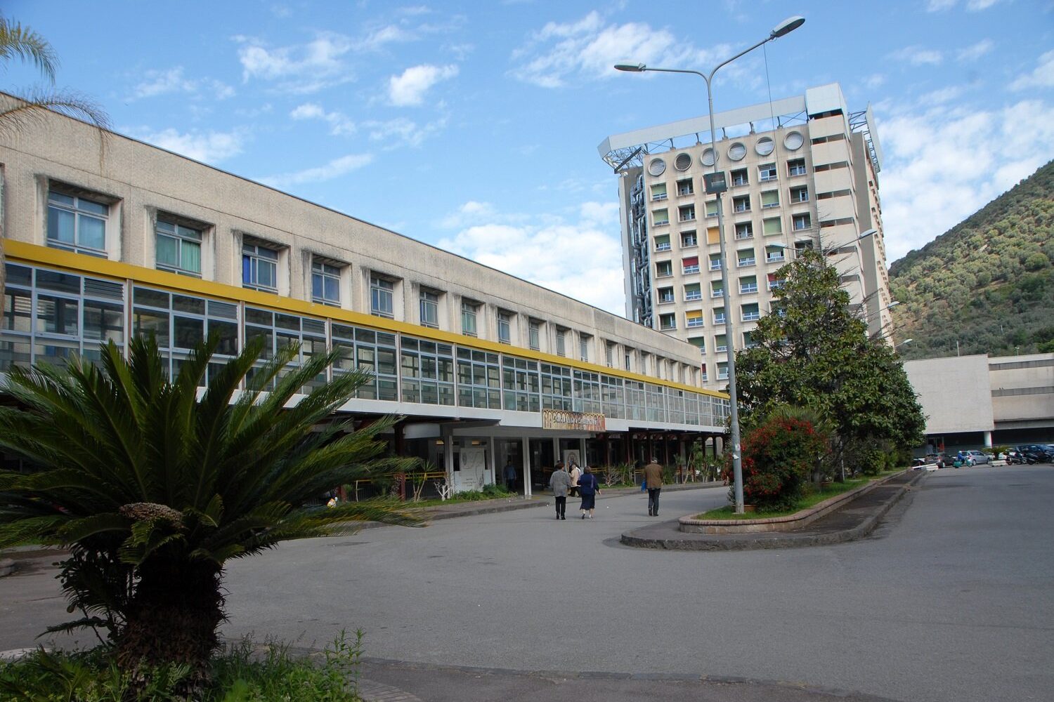 Blackout all’ospedale Ruggi, ecocardiografia in sospeso, garantite solo urgenze