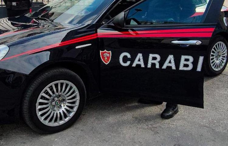 17enne denuncia abuso da parte di animatore in struttura turistica