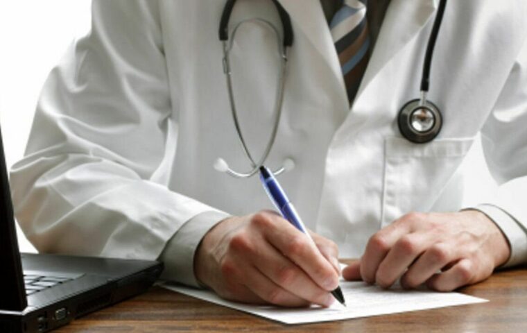 Medici di famiglia in crisi a Salerno: 90 posti vacanti e formazione insufficiente