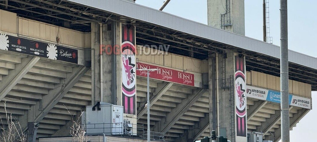 Foggia-Salernitana a porte chiuse, tifosi organizzati alzano l’entusiasmo