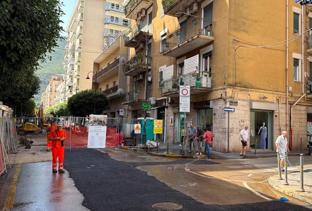 Lavori in via Garibaldi a Nocera Inferiore: riaperto l’accesso a via Fava