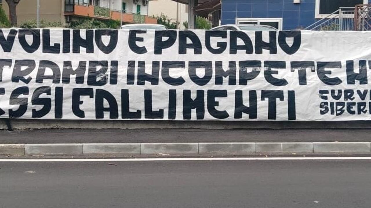 Ultras Salernitana contestano proprietà e AD: “Se questo è l’andamento, meglio il fallimento”