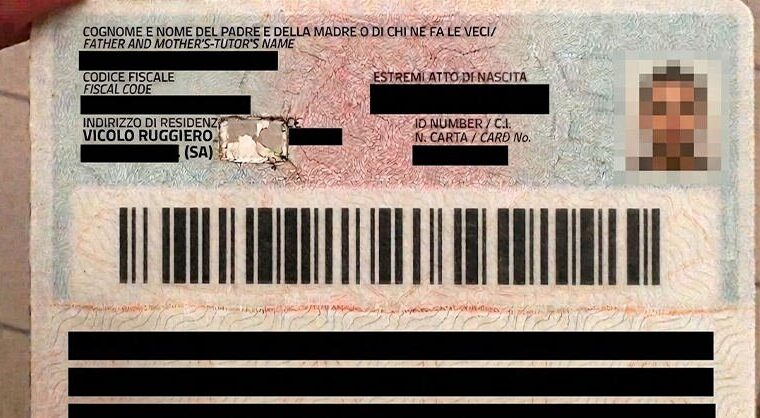 Eboli, uomo denunciato per carta d’identità priva di microchip