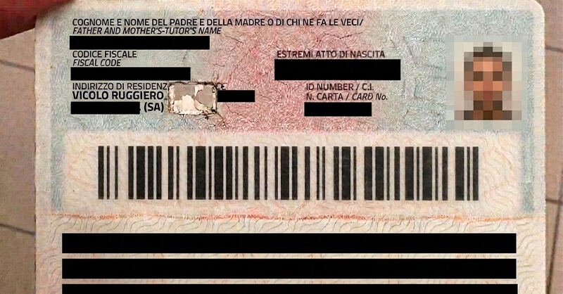Eboli, uomo denunciato per carta d’identità priva di microchip