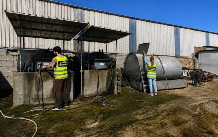 Scafati, sequestrati 10mila litri di gasolio di contrabbando in un’azienda di trasporti
