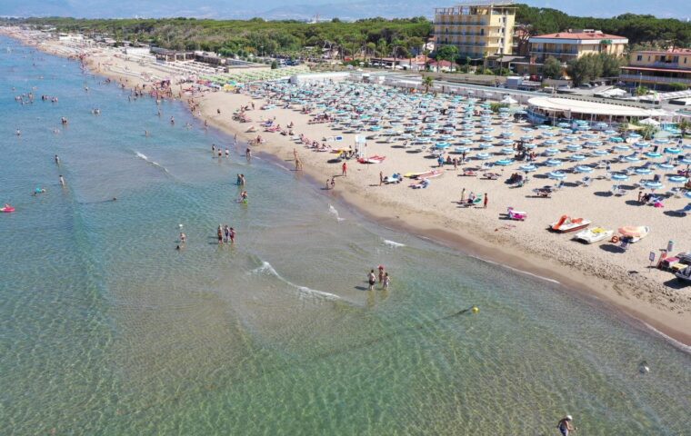 Malore fatale in stabilimento balneare: 67enne muore a Battipaglia