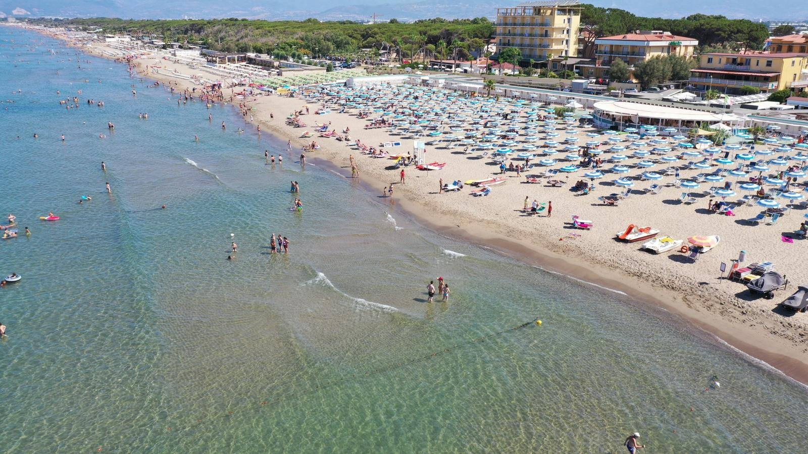 Malore fatale in stabilimento balneare: 67enne muore a Battipaglia