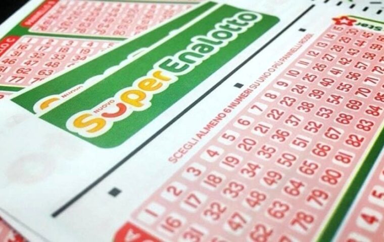 SuperEnalotto, a Cava de’ Tirreni un “5” da oltre 31mila euro