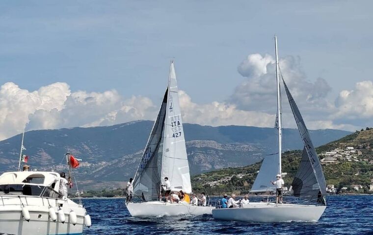 Il J24 pugliese Jebedee vince a Agropoli, il Circuito Nazionale J24 prosegue con la tappa romagnola
