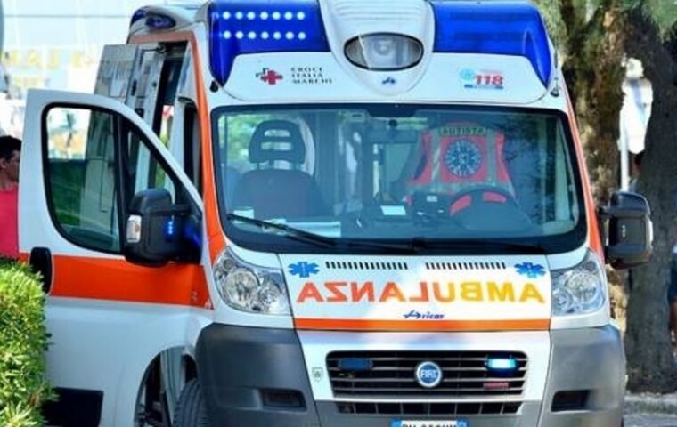 Donna di 70 anni trovata morta a Torraca dopo un malore improvviso