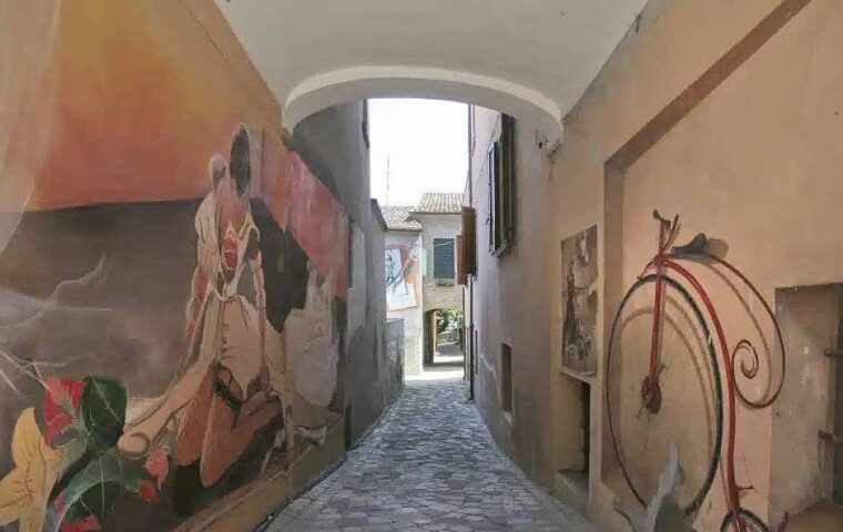 Artisti del Cilento realizzano murales simbolici a Saludecio