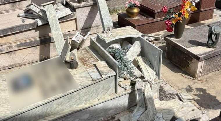 Furto di statua e danneggiamento di tomba al cimitero di Battipaglia, famiglia denuncia l’abbandono