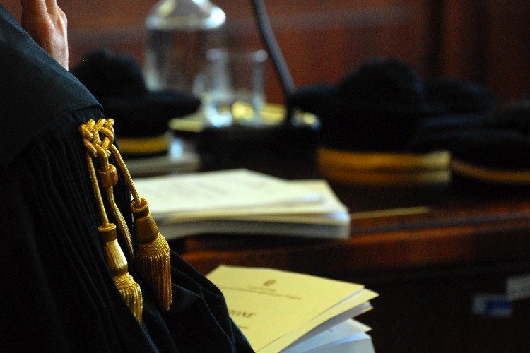 Droga tra Irpinia e Agro, 12 imputati coinvolti: undici scelgono l’abbreviato