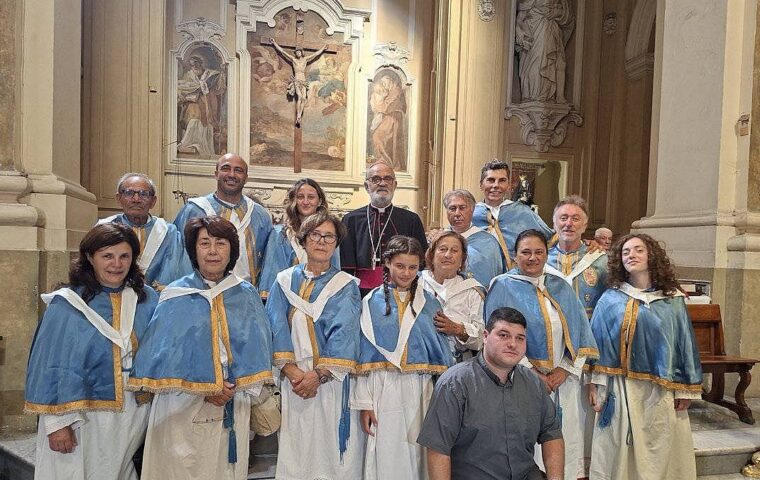 La Confraternita di Cosentini celebra fede e tradizione a Napoli