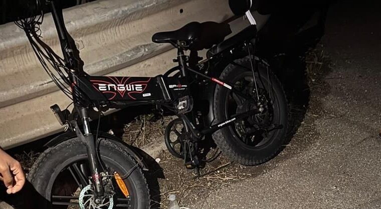 Due bengalesi in bicicletta investiti da un’auto a Pontecagnano, uno con fratture