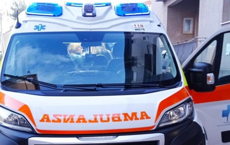Malore in strada a Sapri, muore uomo di 60 anni